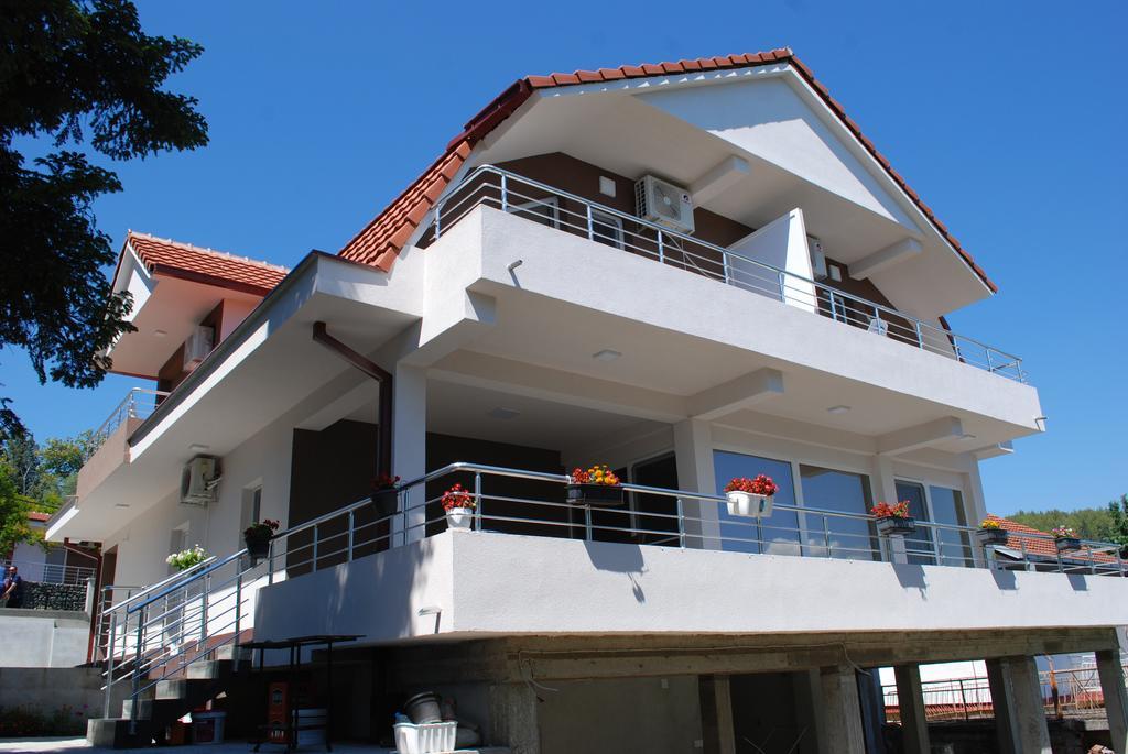 Madzar Apartments Dojran Экстерьер фото